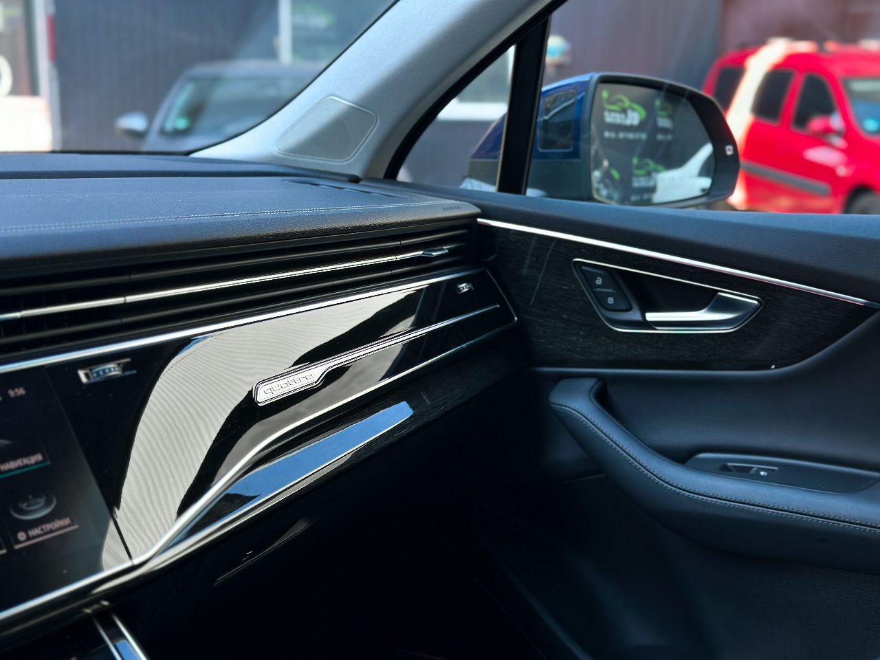 Audi Q7 - фото 15