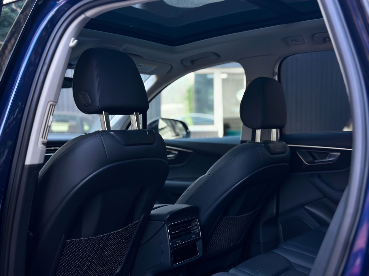 Audi Q7 - фото 23