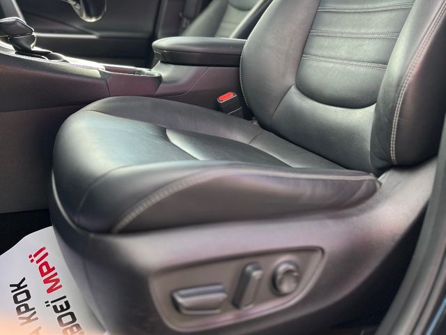 Toyota RAV4 - фото 2
