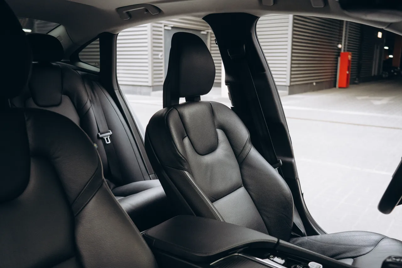 Volvo S90 - фото 37