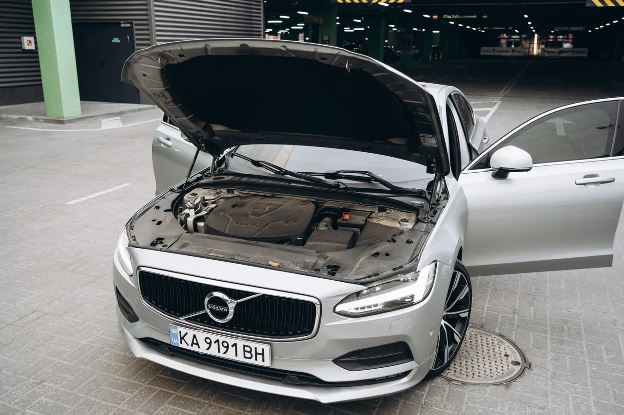 Volvo S90 - фото 48