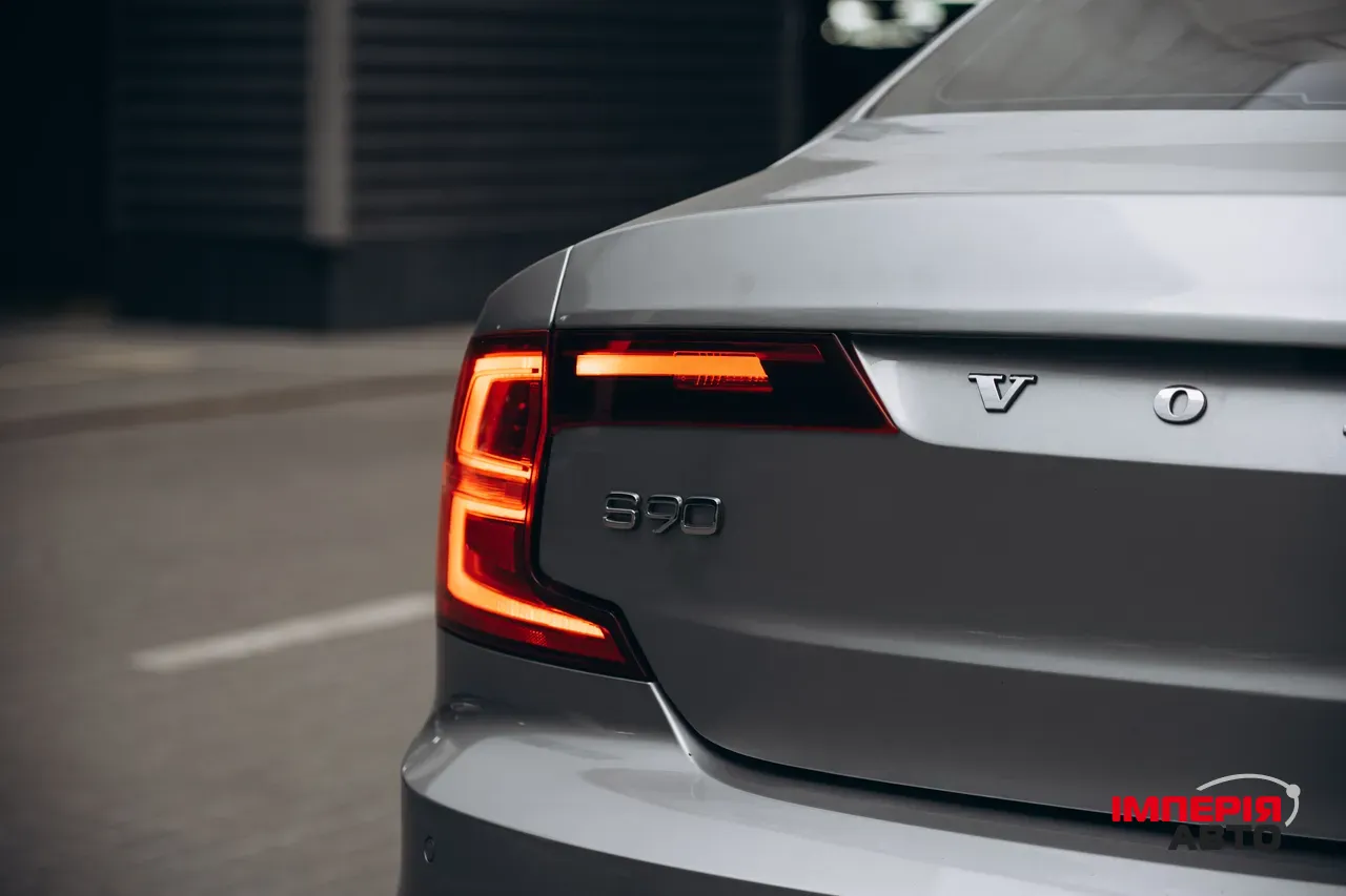 Volvo S90 - фото 82