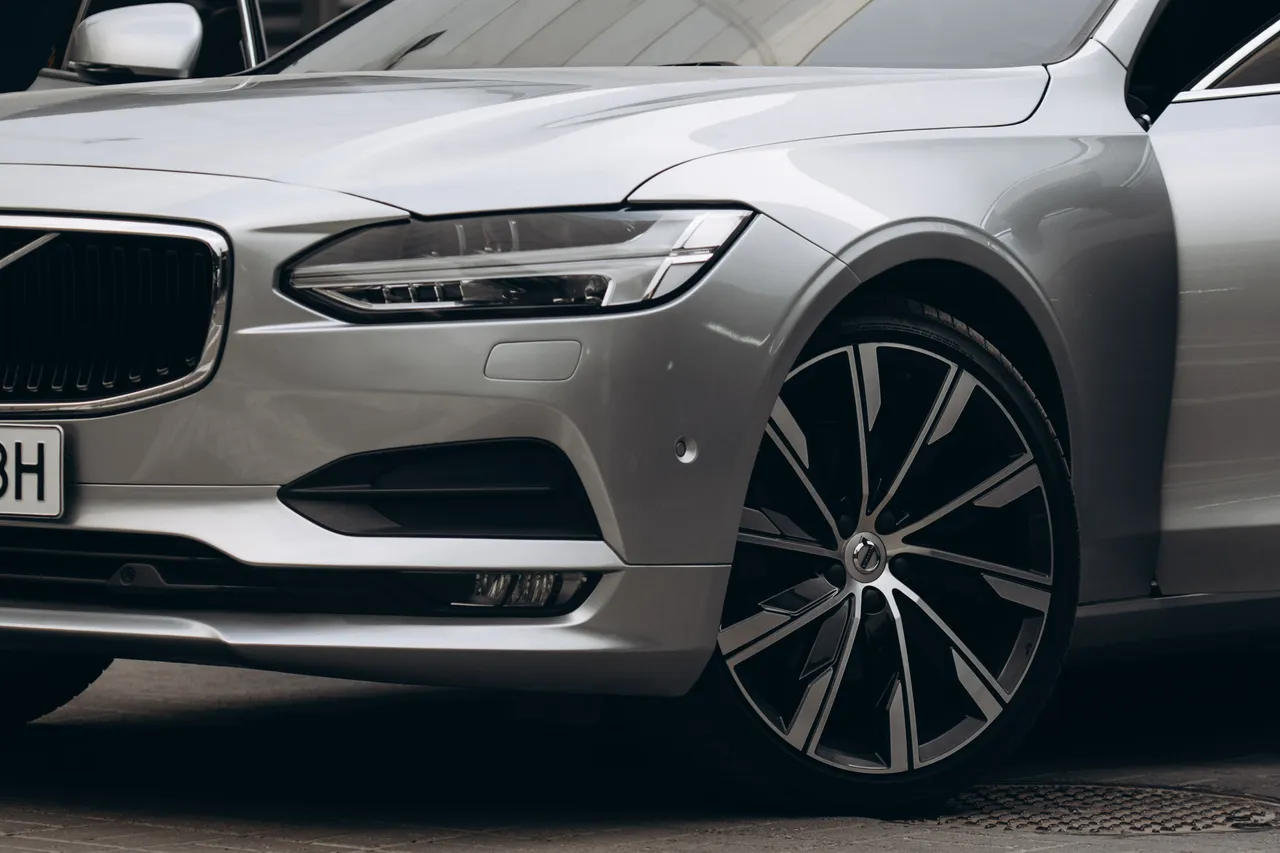 Volvo S90 - фото 24