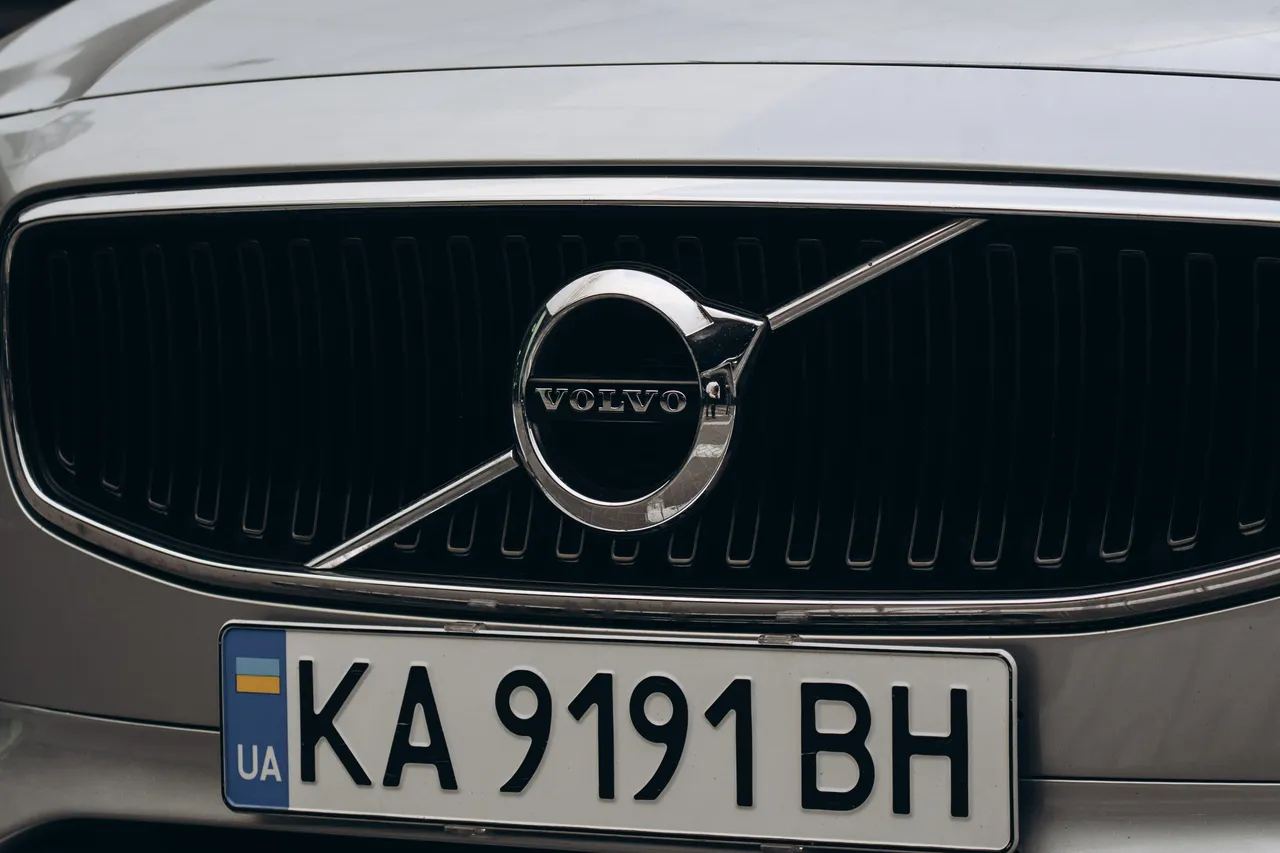 Volvo S90 - фото 20