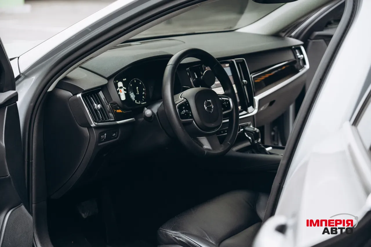 Volvo S90 - фото 30