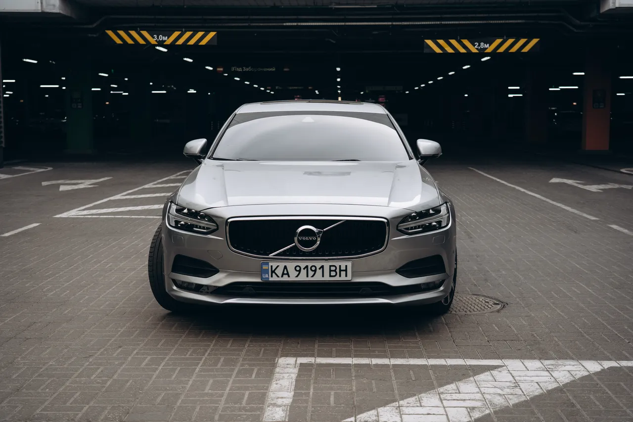 Volvo S90 - фото 4
