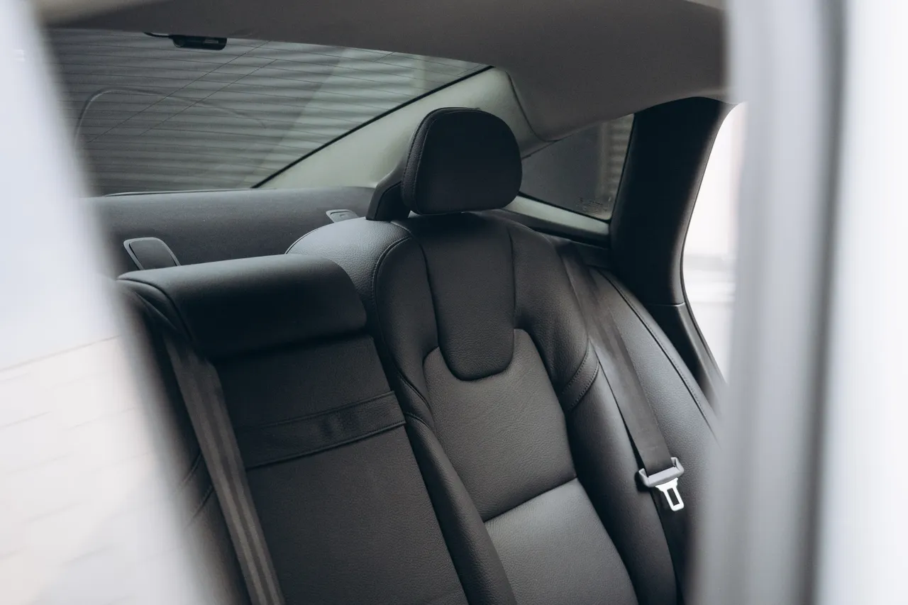 Volvo S90 - фото 36