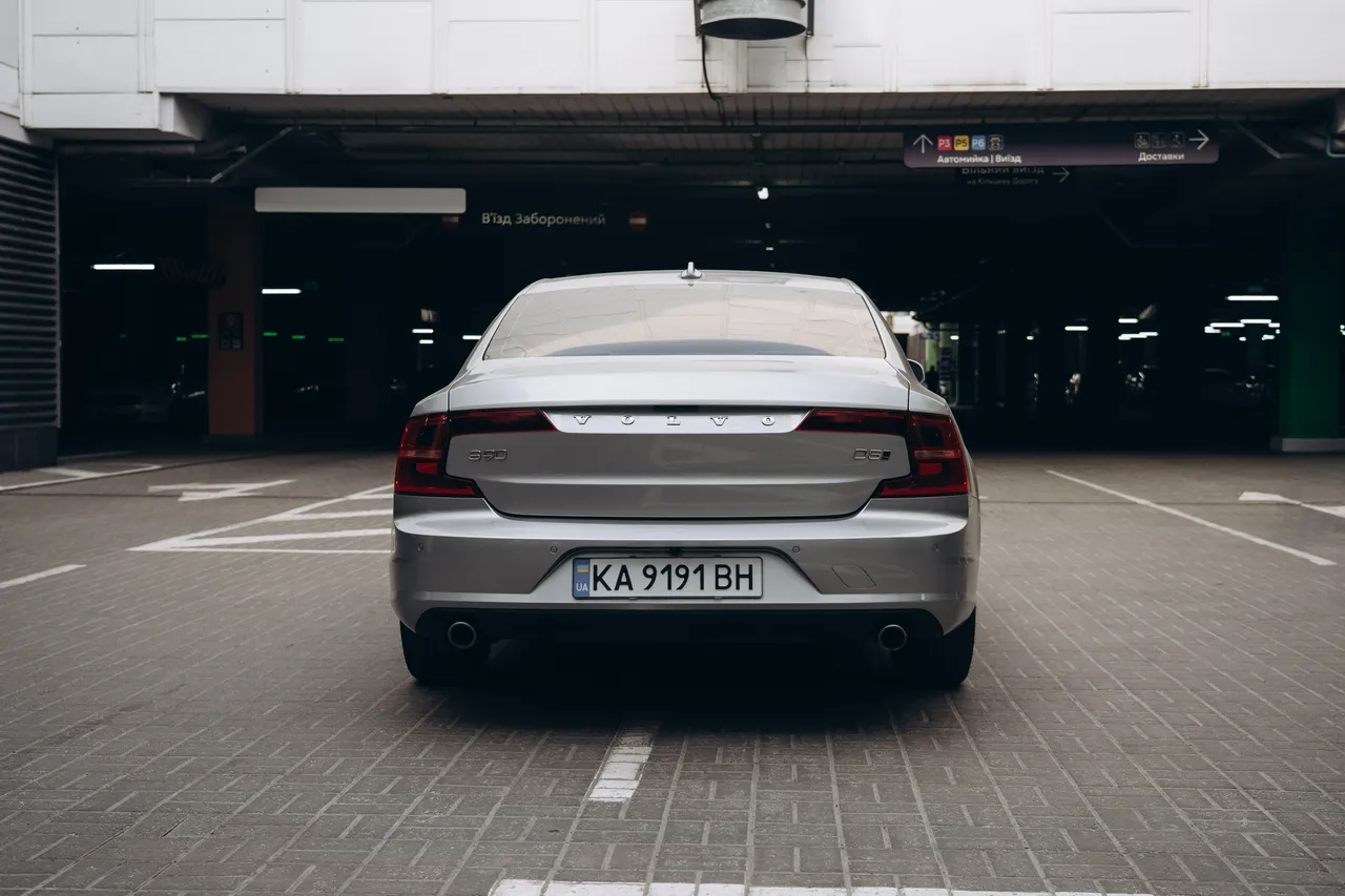 Volvo S90 - фото 11