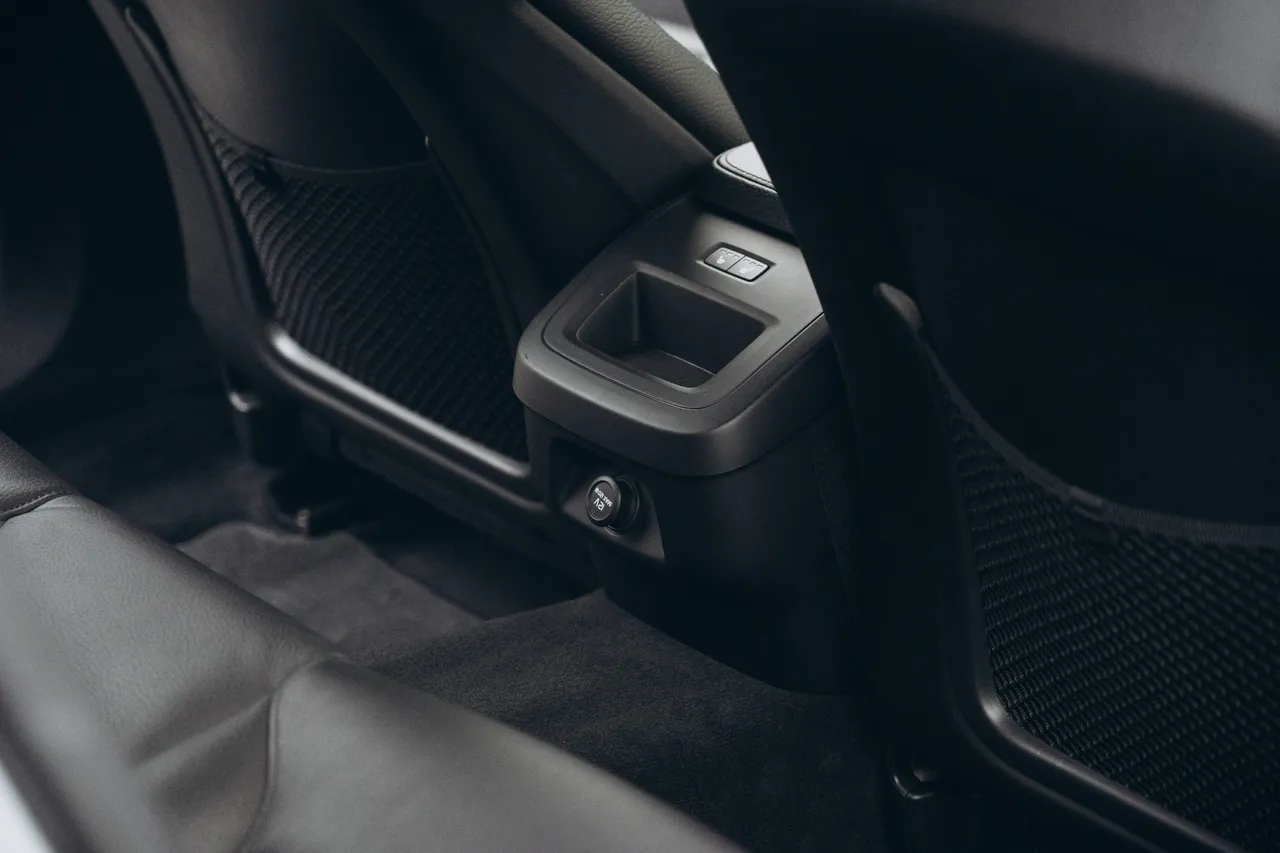 Volvo S90 - фото 39