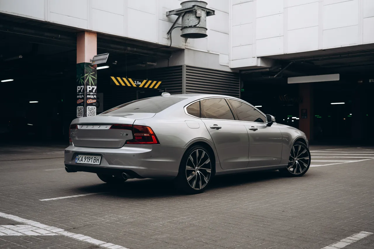Volvo S90 - фото 10