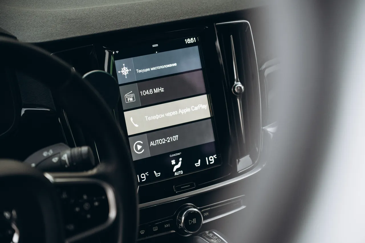 Volvo S90 - фото 42