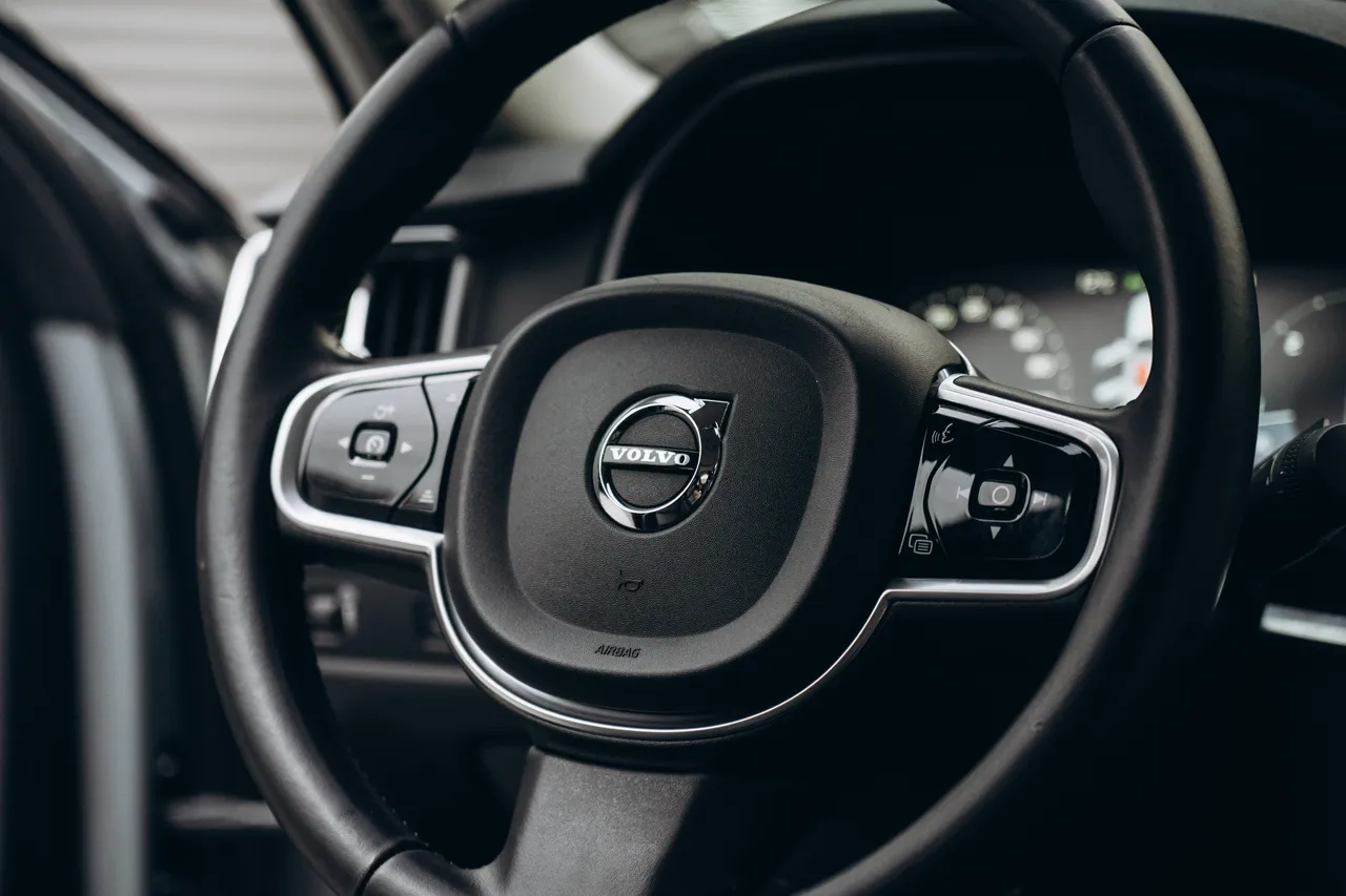 Volvo S90 - фото 33
