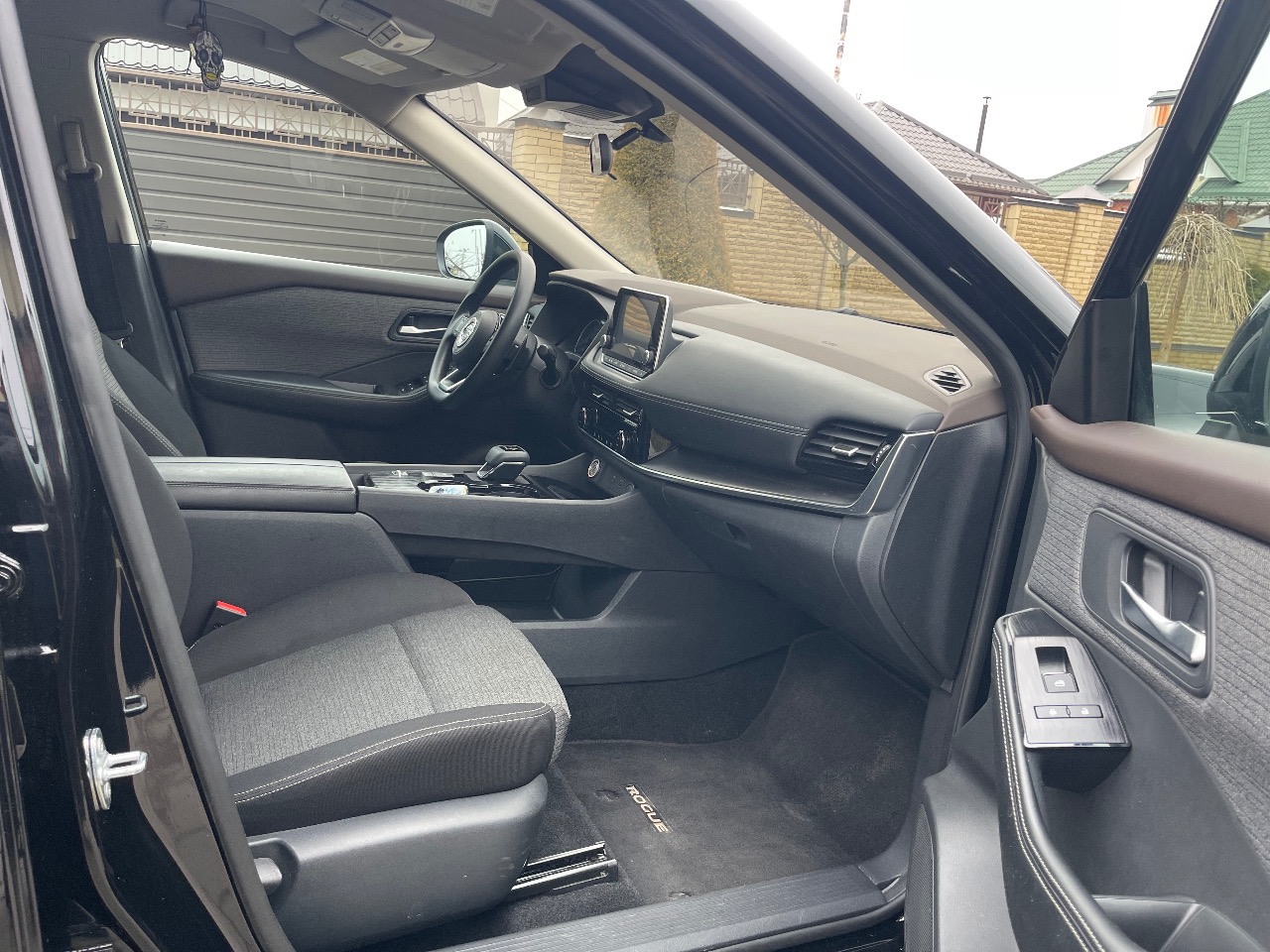 Nissan Rogue - фото 14