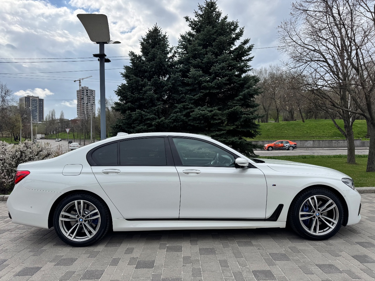 BMW 7 серії - фото 4