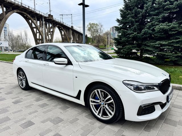 BMW 7 серії - зображення 1