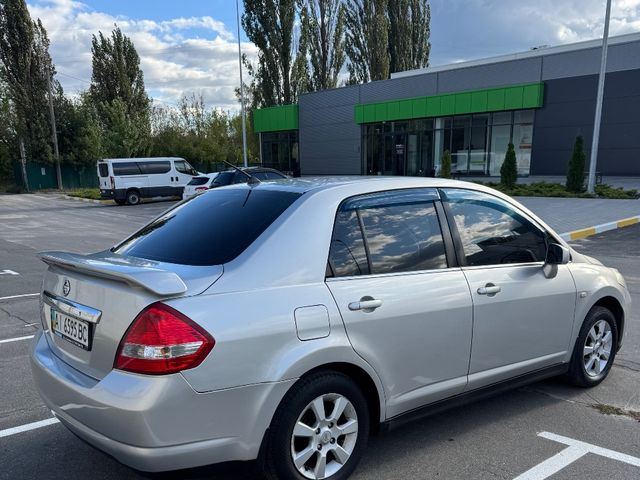 Nissan Tiida - зображення 5