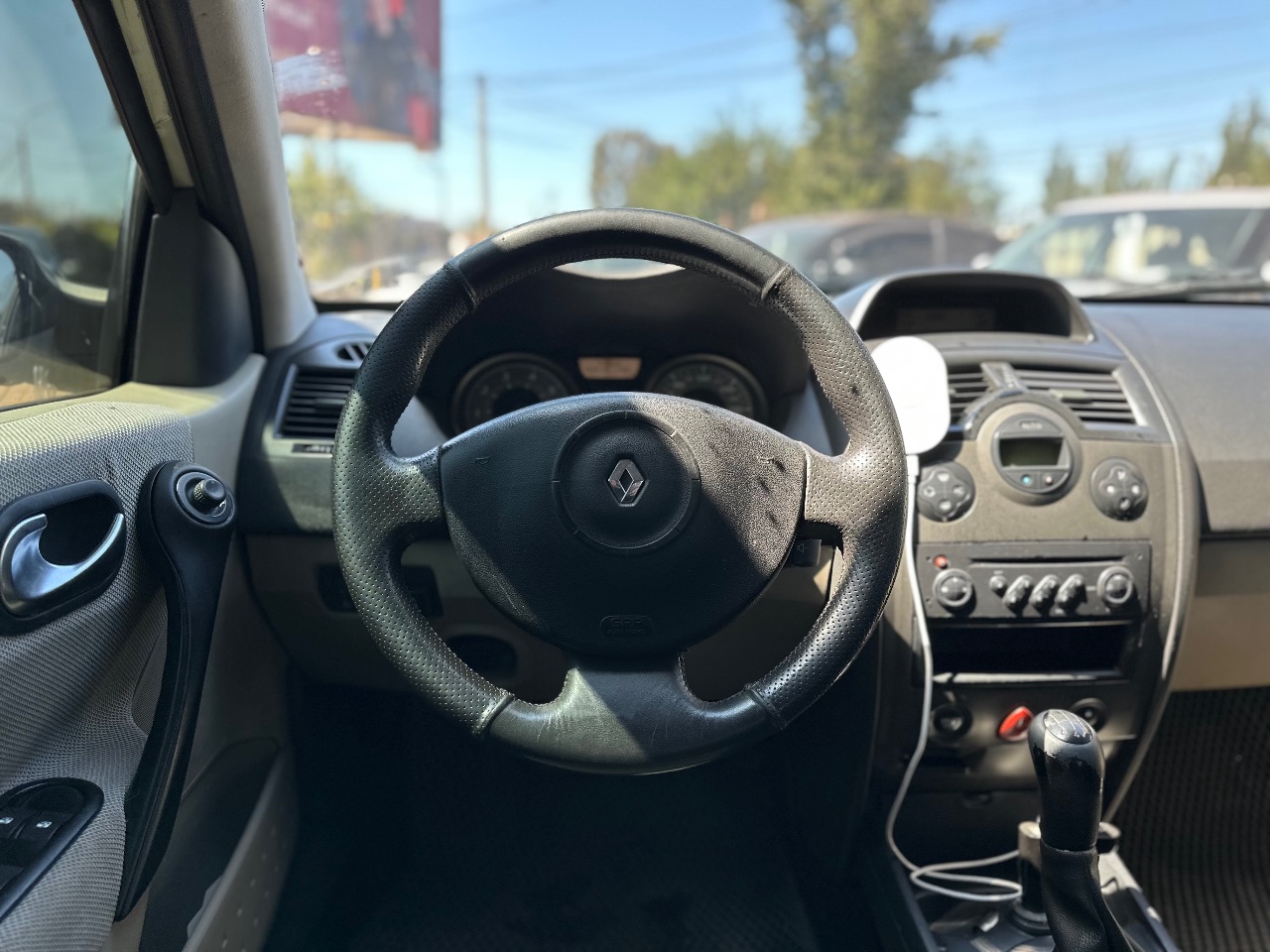 Renault Megane - фото 11