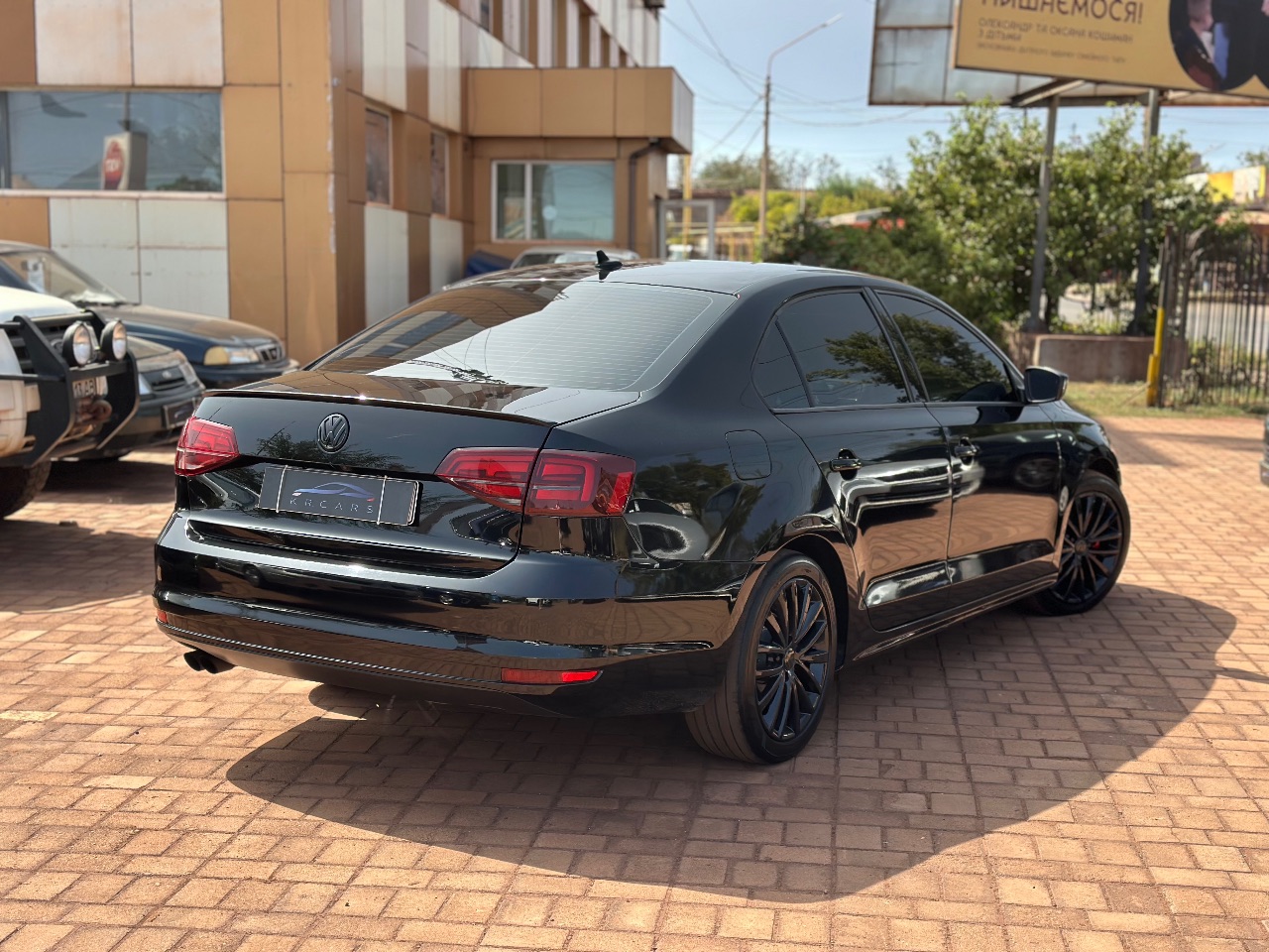 Volkswagen Jetta - фото 3