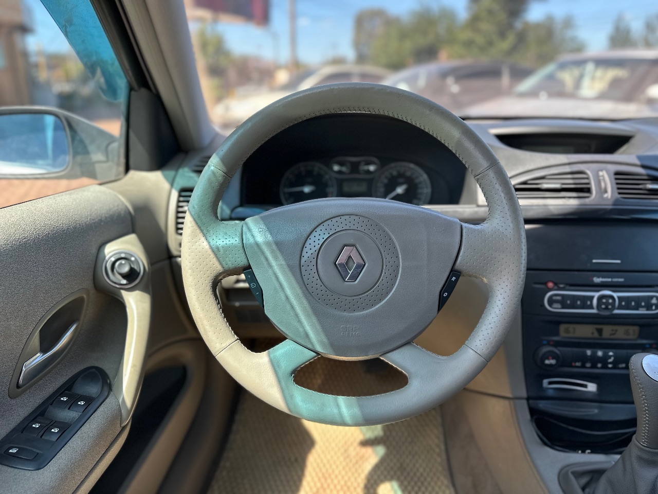 Renault Laguna - фото 10