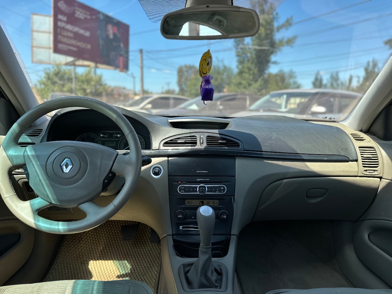 Renault Laguna - фото 9