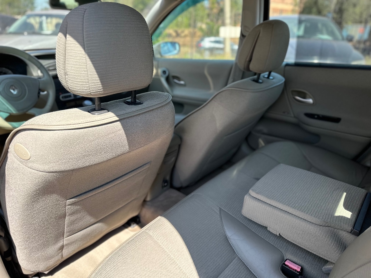 Renault Laguna - фото 7