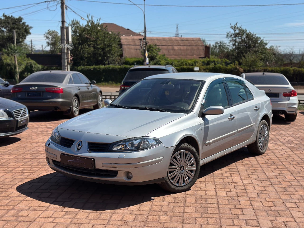 Renault Laguna - фото 1