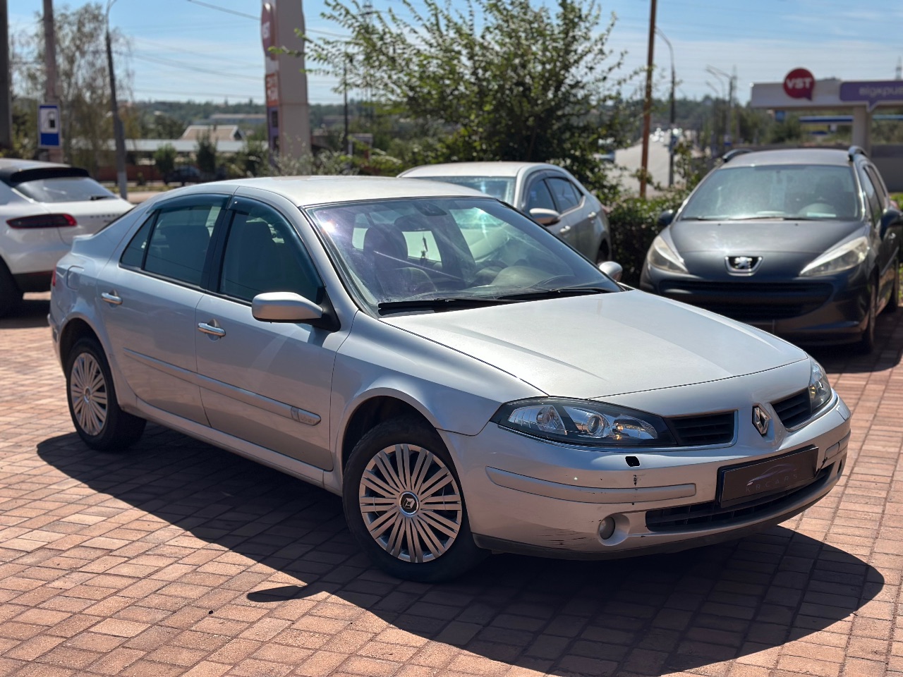 Renault Laguna - фото 2