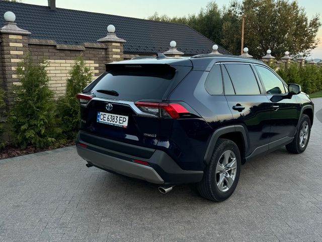 Toyota RAV4 - фото 2