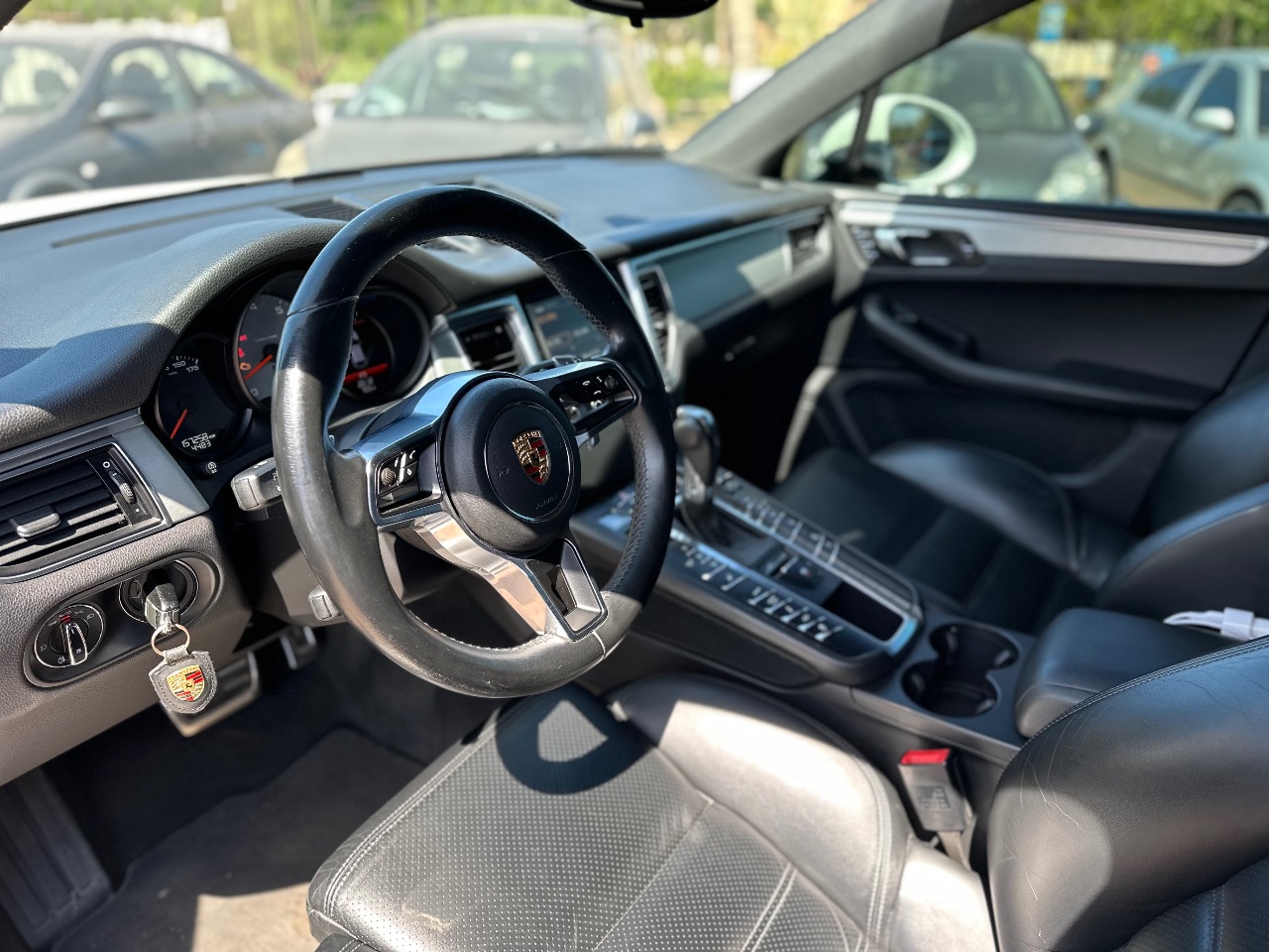 Porsche Macan - фото 6