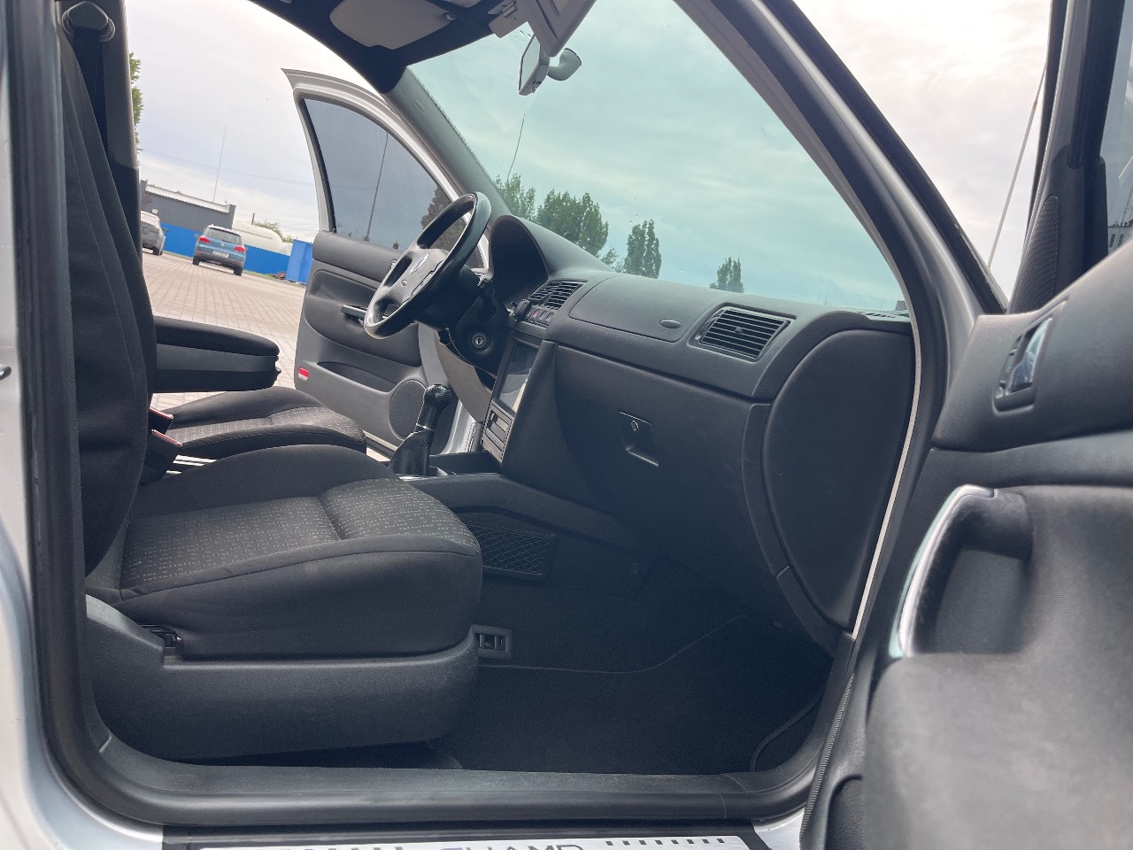 Volkswagen Golf - фото 6