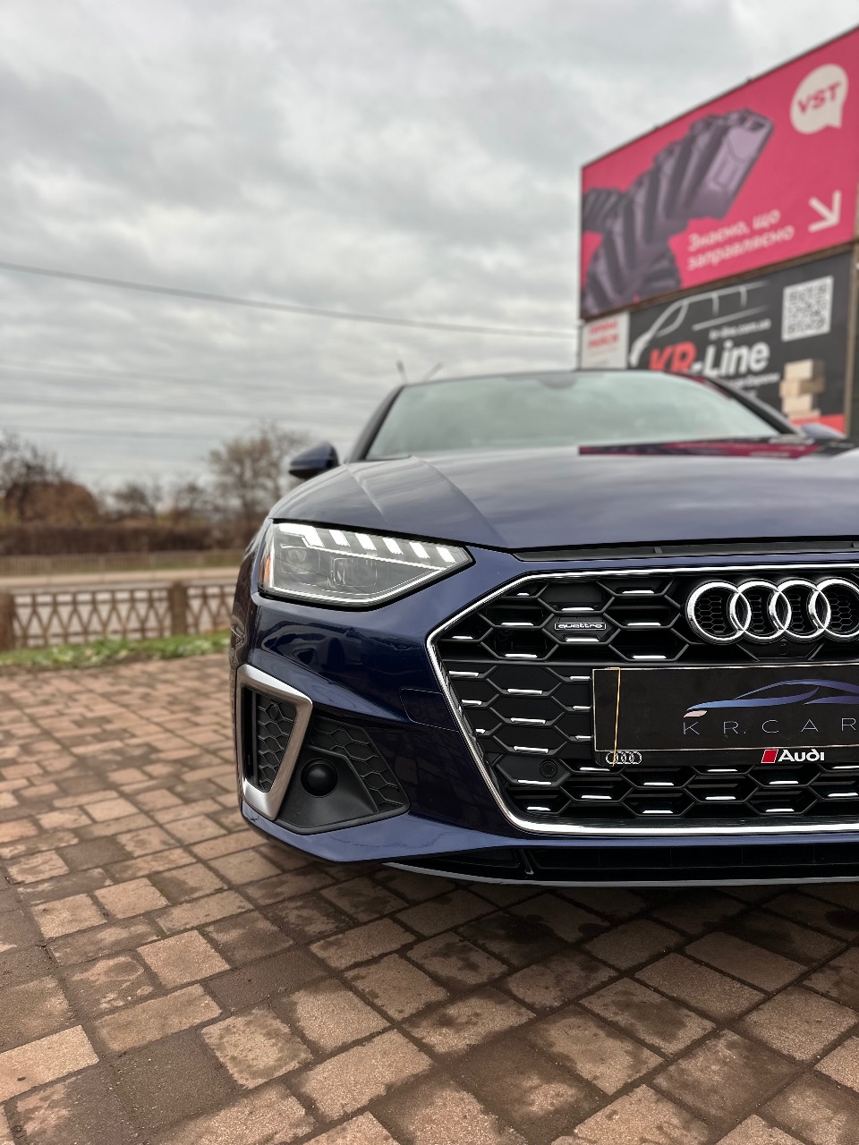 Audi A4 - фото 7