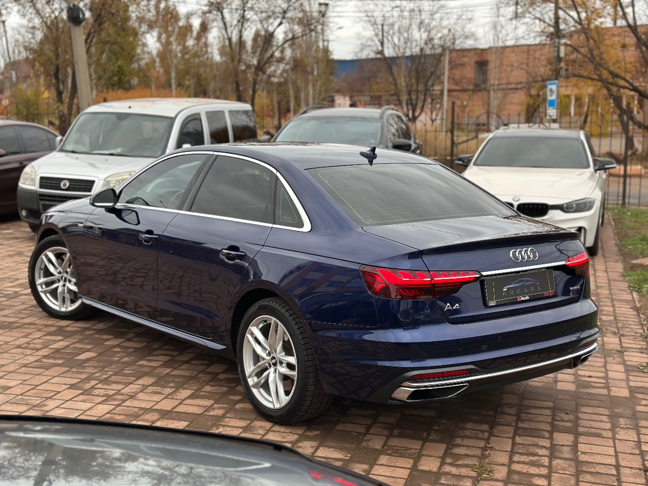 Audi A4 - фото 4