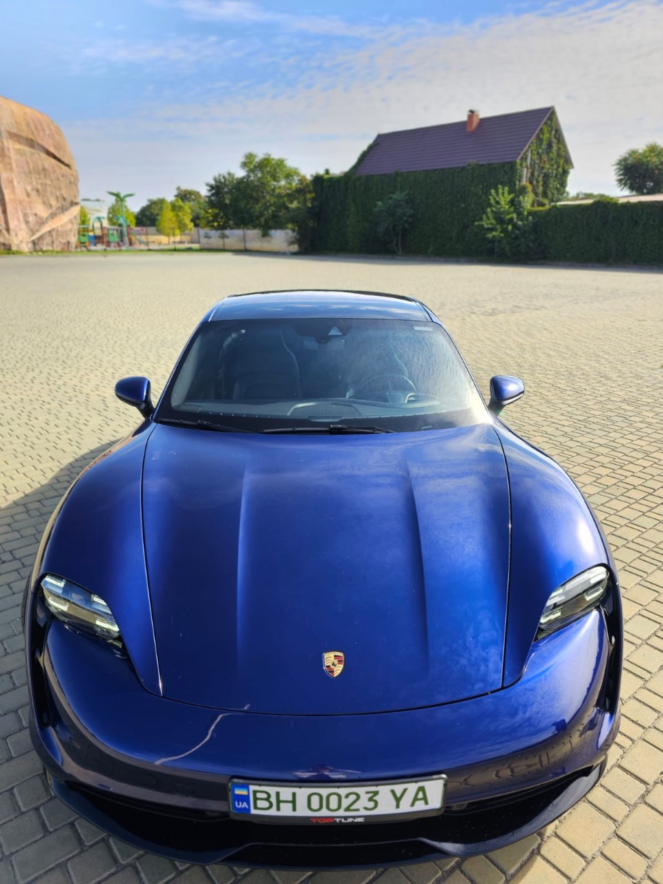 Porsche Taycan - фото 8