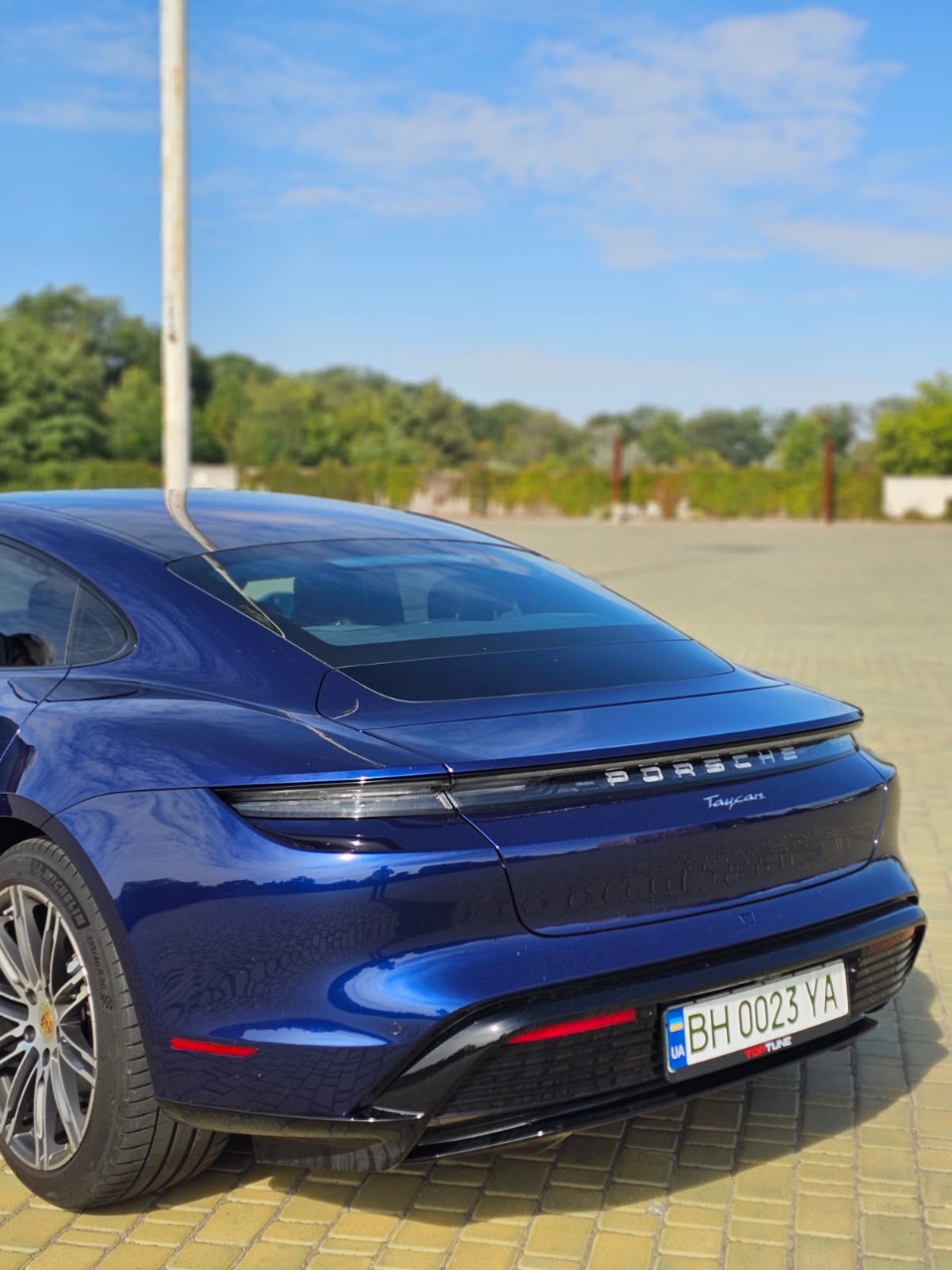 Porsche Taycan - фото 4