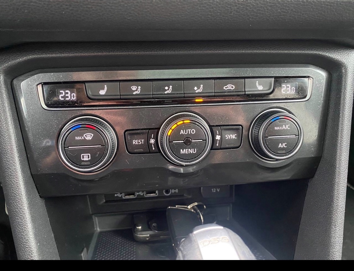 Volkswagen Tiguan - фото 5