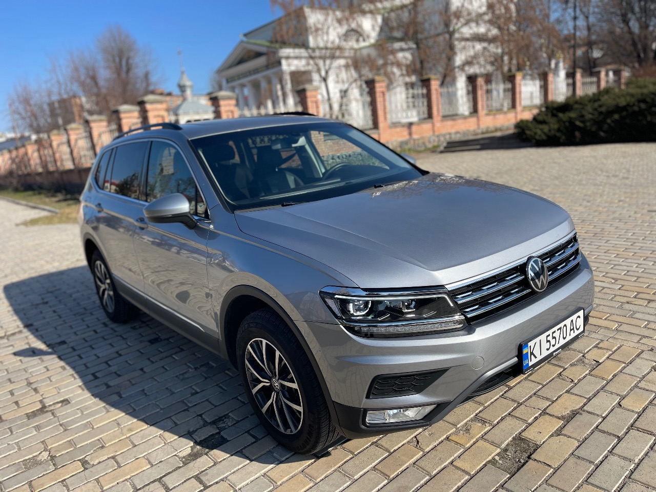 Volkswagen Tiguan - фото 5