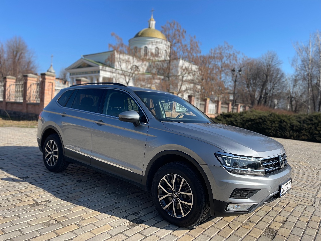 Volkswagen Tiguan - фото 1
