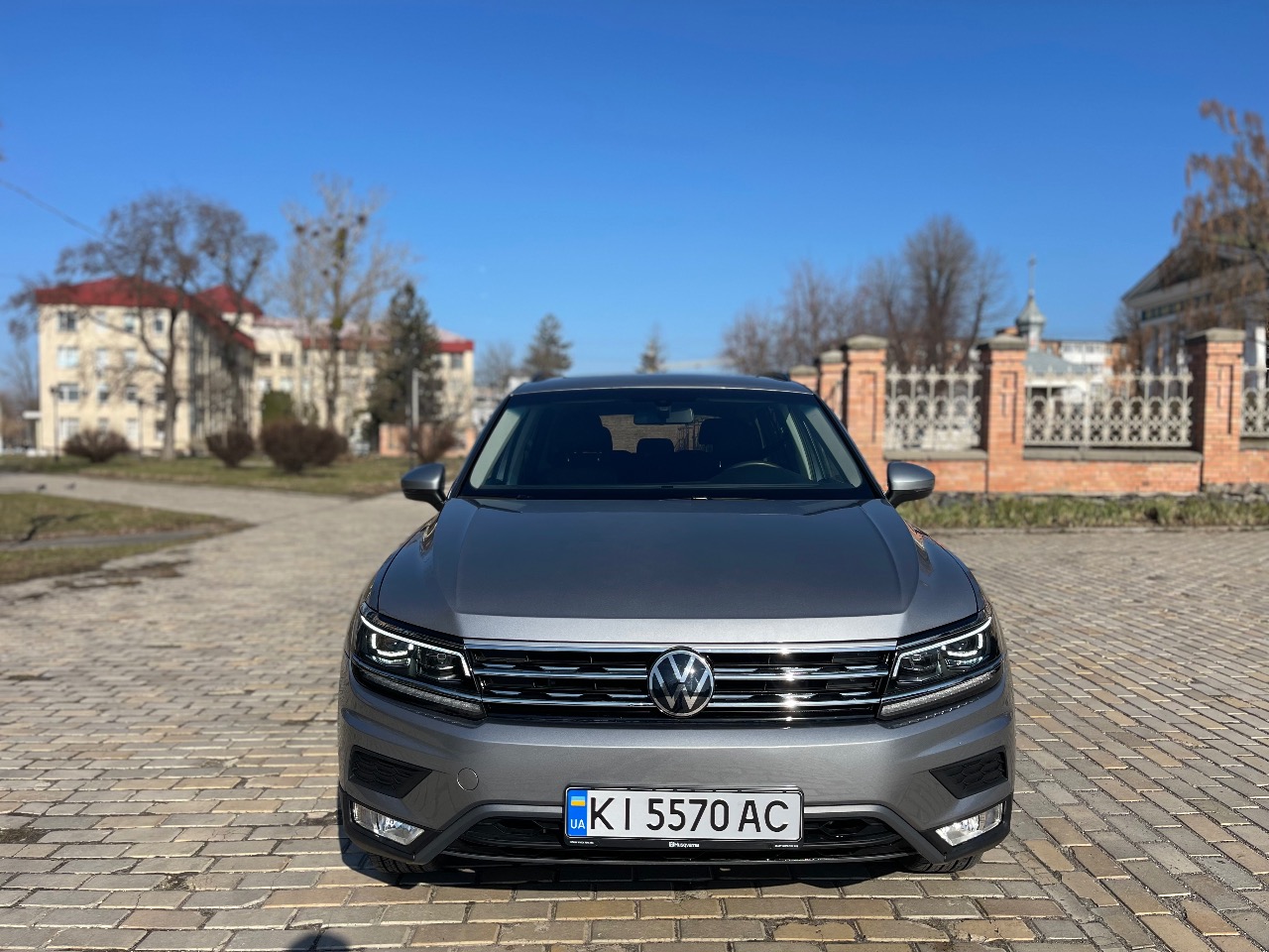 Volkswagen Tiguan - фото 8