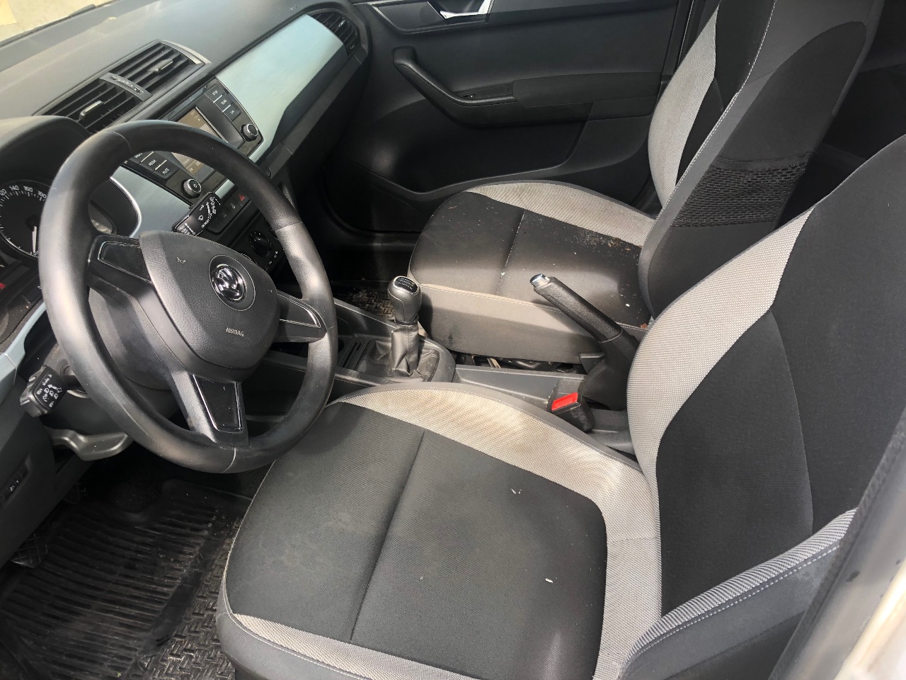 Skoda Fabia - фото 4