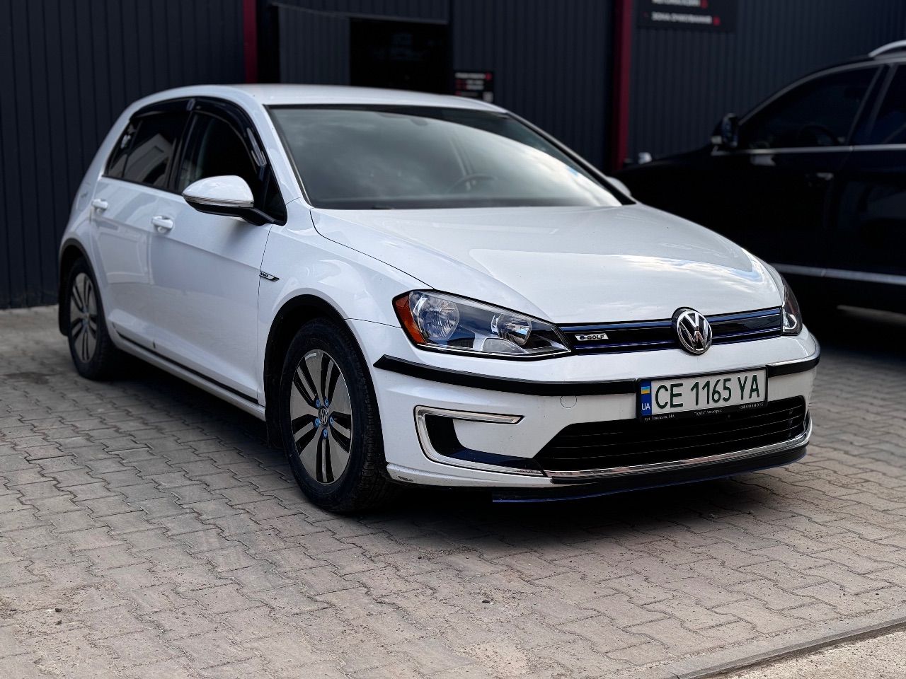 Volkswagen Golf - фото 1