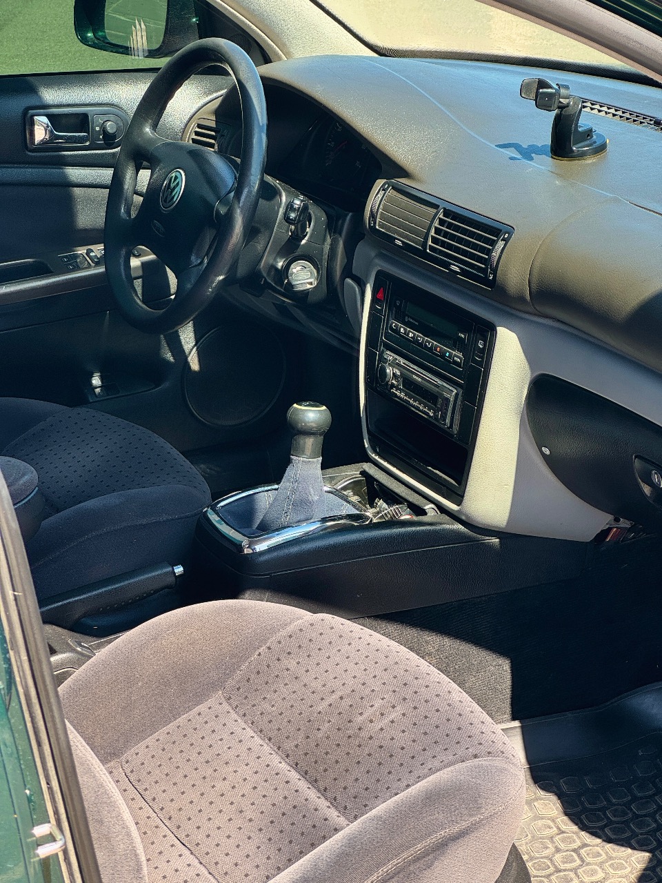 Volkswagen Passat - фото 4