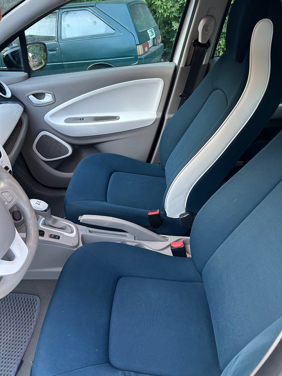 Renault ZOE - фото 6