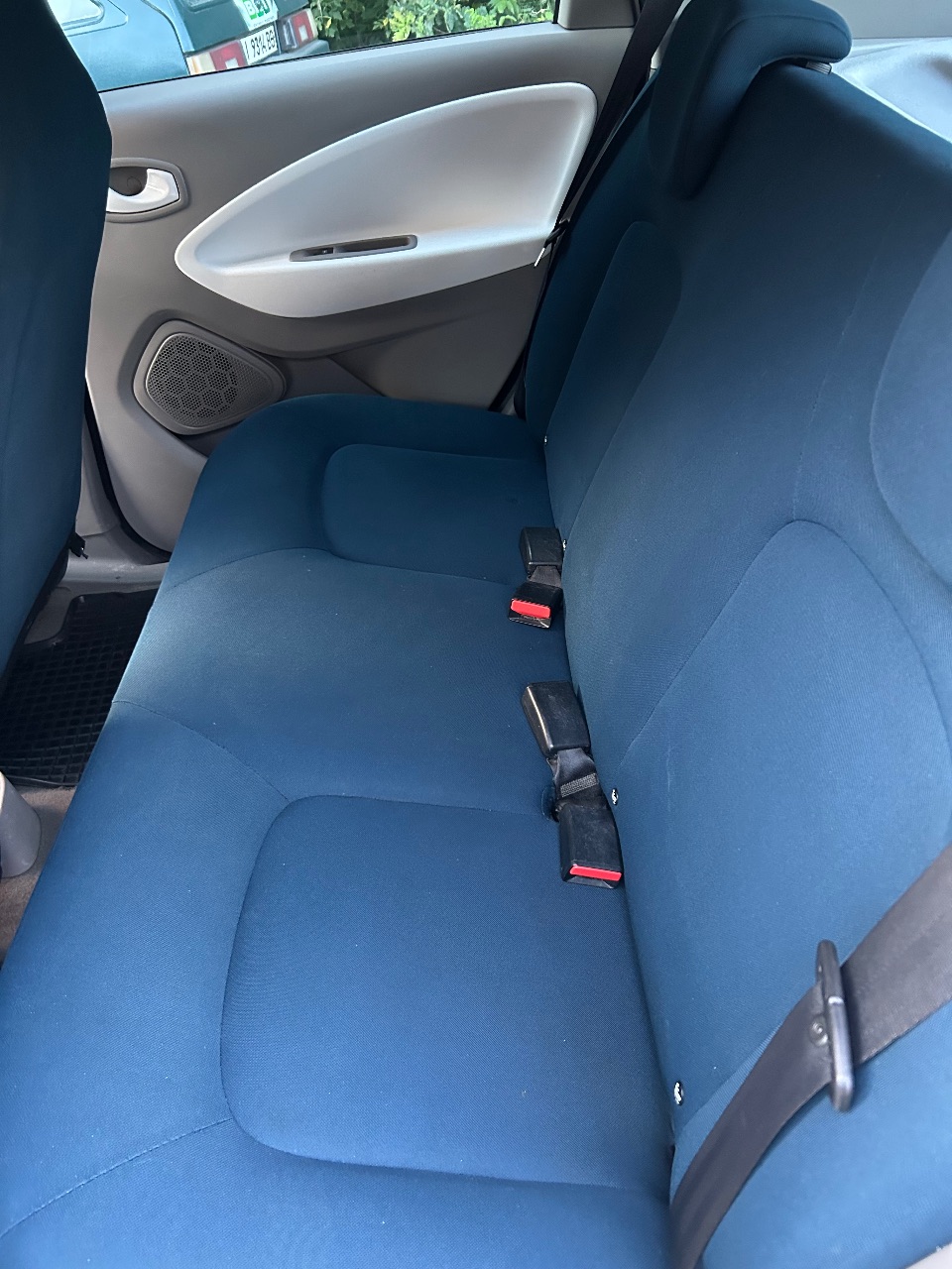 Renault ZOE - фото 8