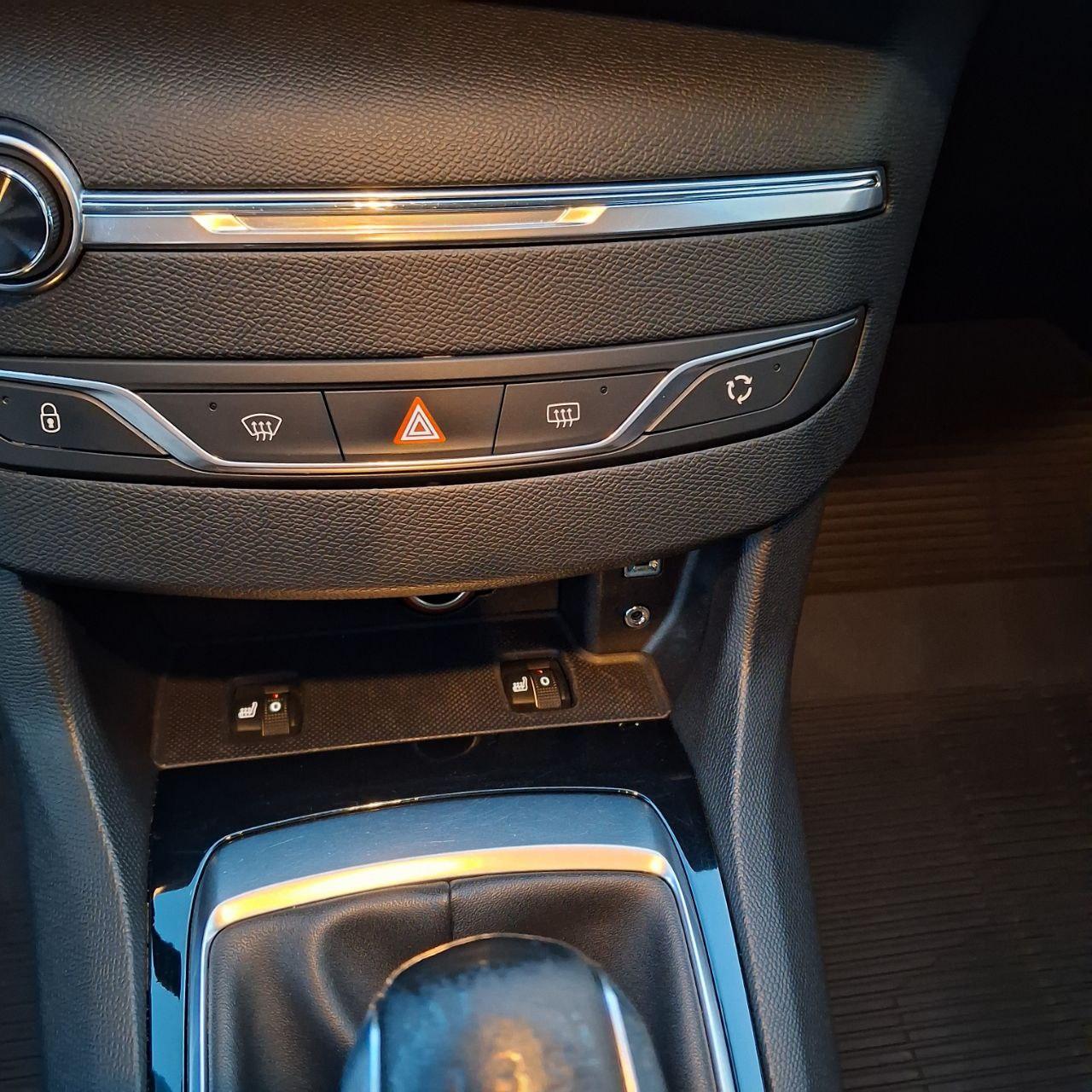 Peugeot 308 - фото 13