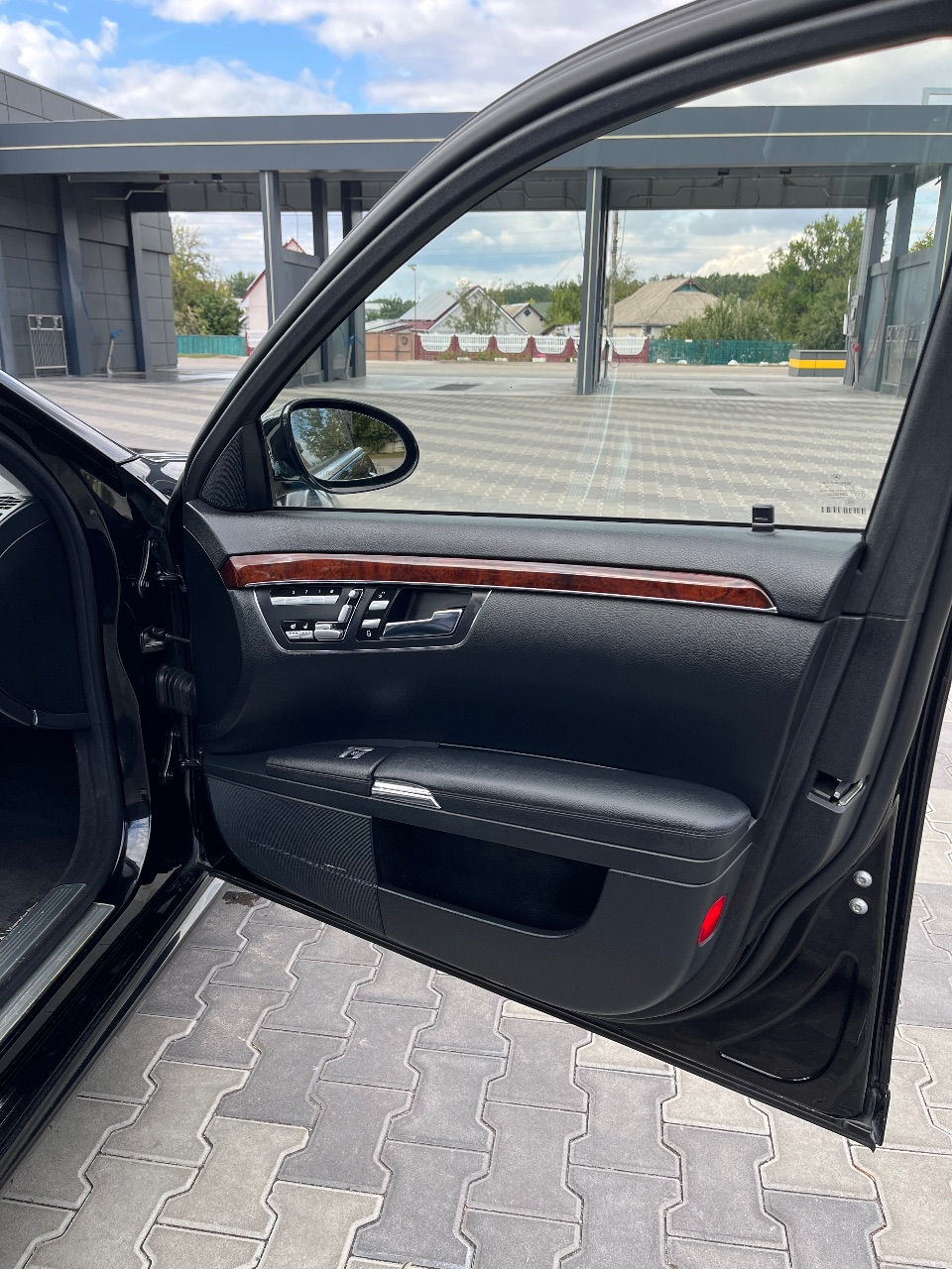 Mercedes-Benz S-Класс - фото 24