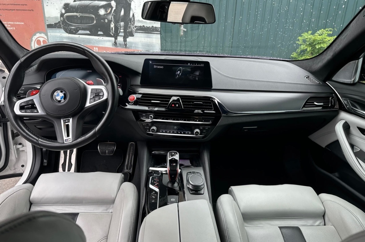 BMW M5 - фото 8