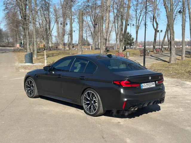 BMW M5 - фото 2