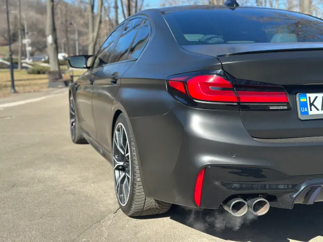 BMW M5 - фото 5