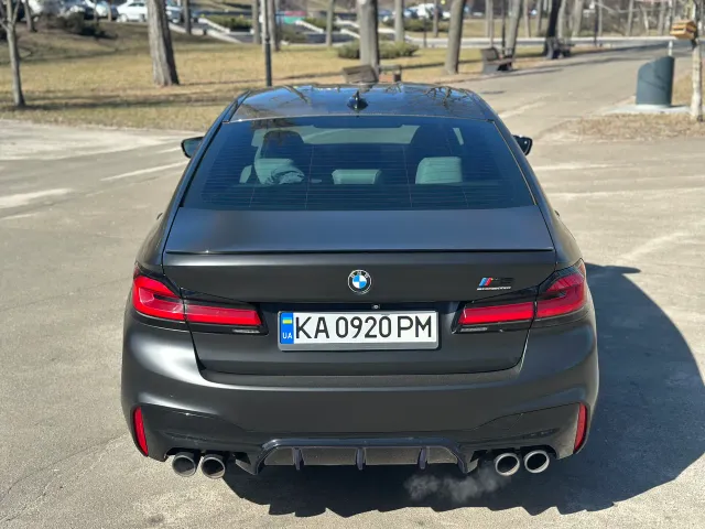 BMW M5 - фото 3