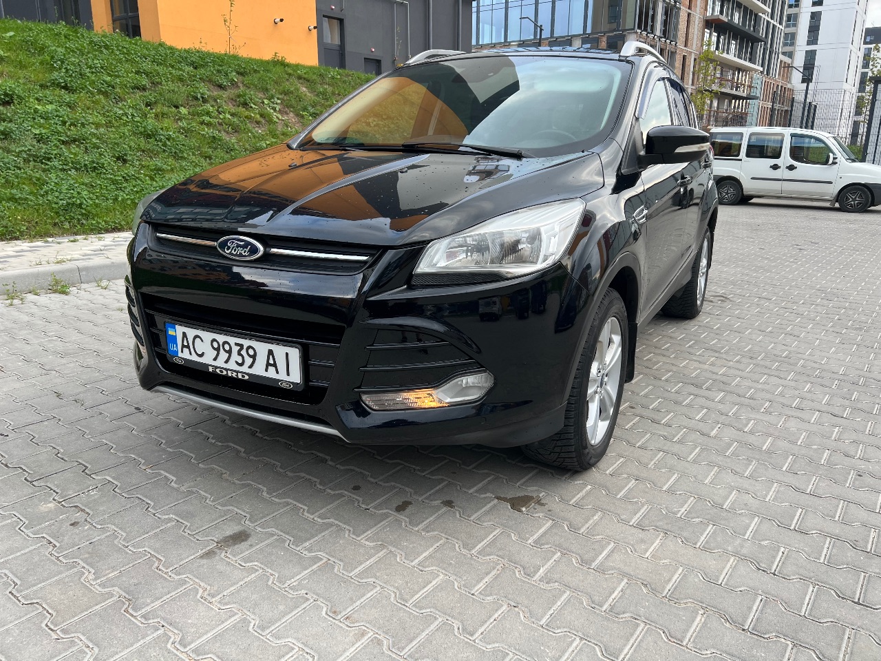 Ford Kuga - фото 7